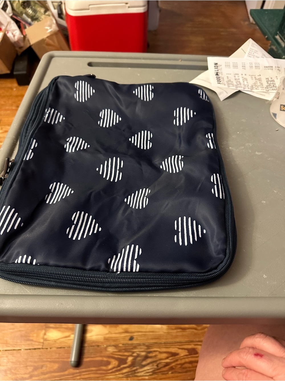 Lug 1 piece compression packing cube in hearts navy